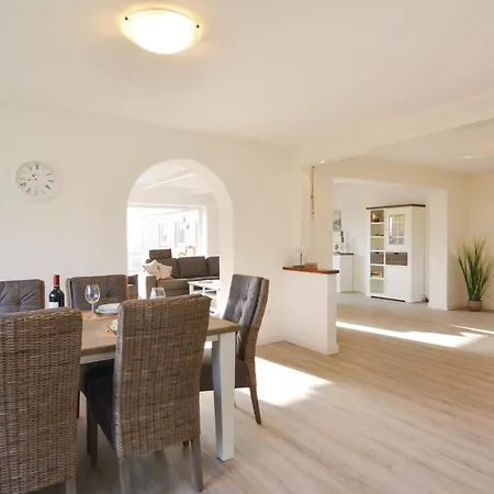 Feriehus Lovely In With Sauna